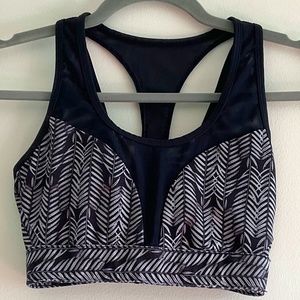 Fit2Run Black and White Leaf Sports Bra